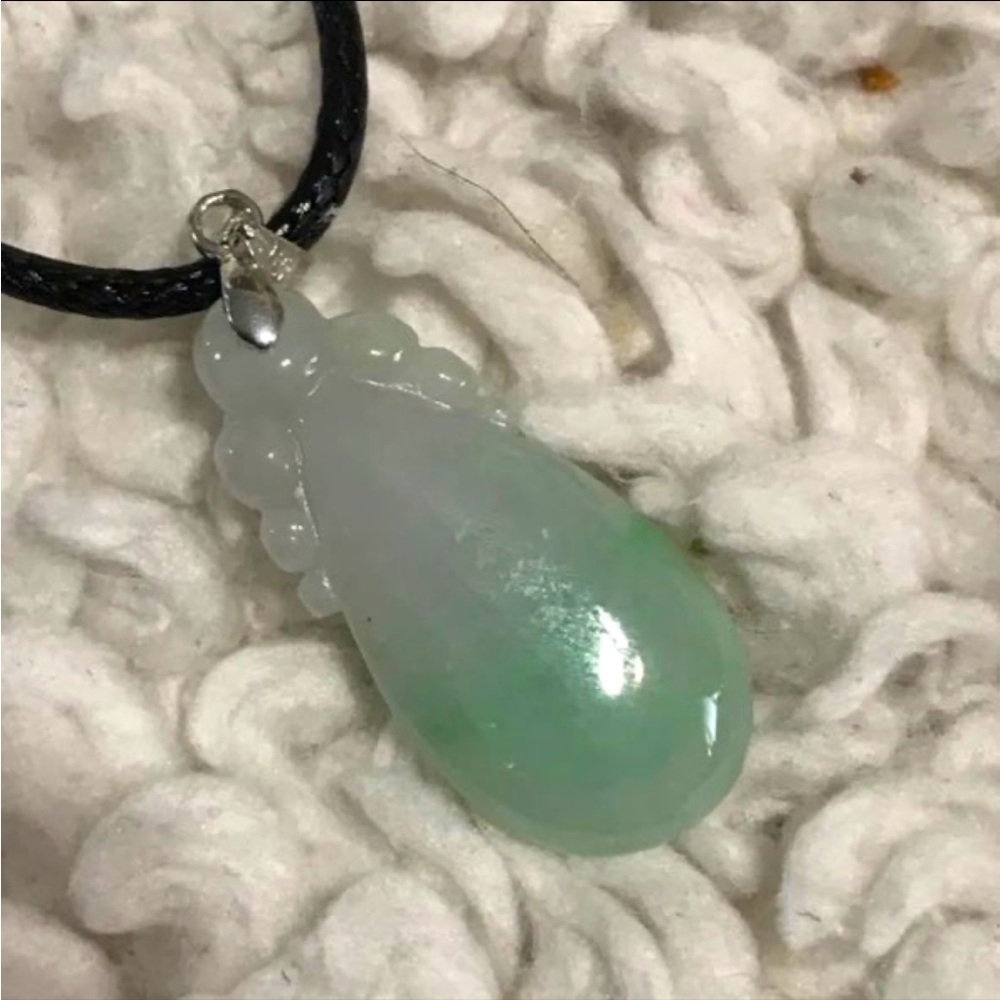 Certified Grade A 100% Natural Green Icy Jadeite Jade Pendant Hand-Carved 123631